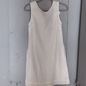 White eyelet dress w/ pockets!